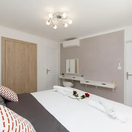 T3Appartement De Luxe Croisette En Face De La Plage Martinez 80M2 Cannes Buitenkant foto