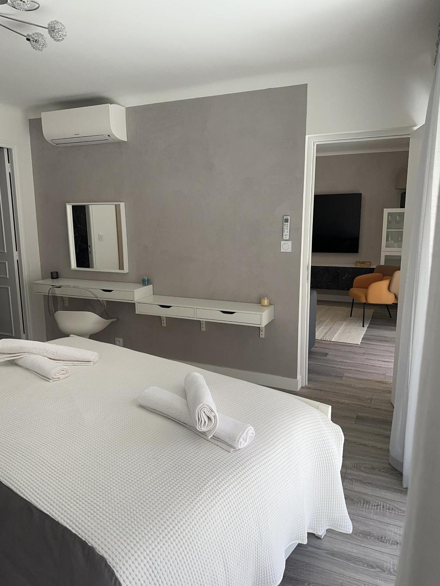 T3appartement De Luxe Croisette En Face De La Martinez 80m2 Appartement