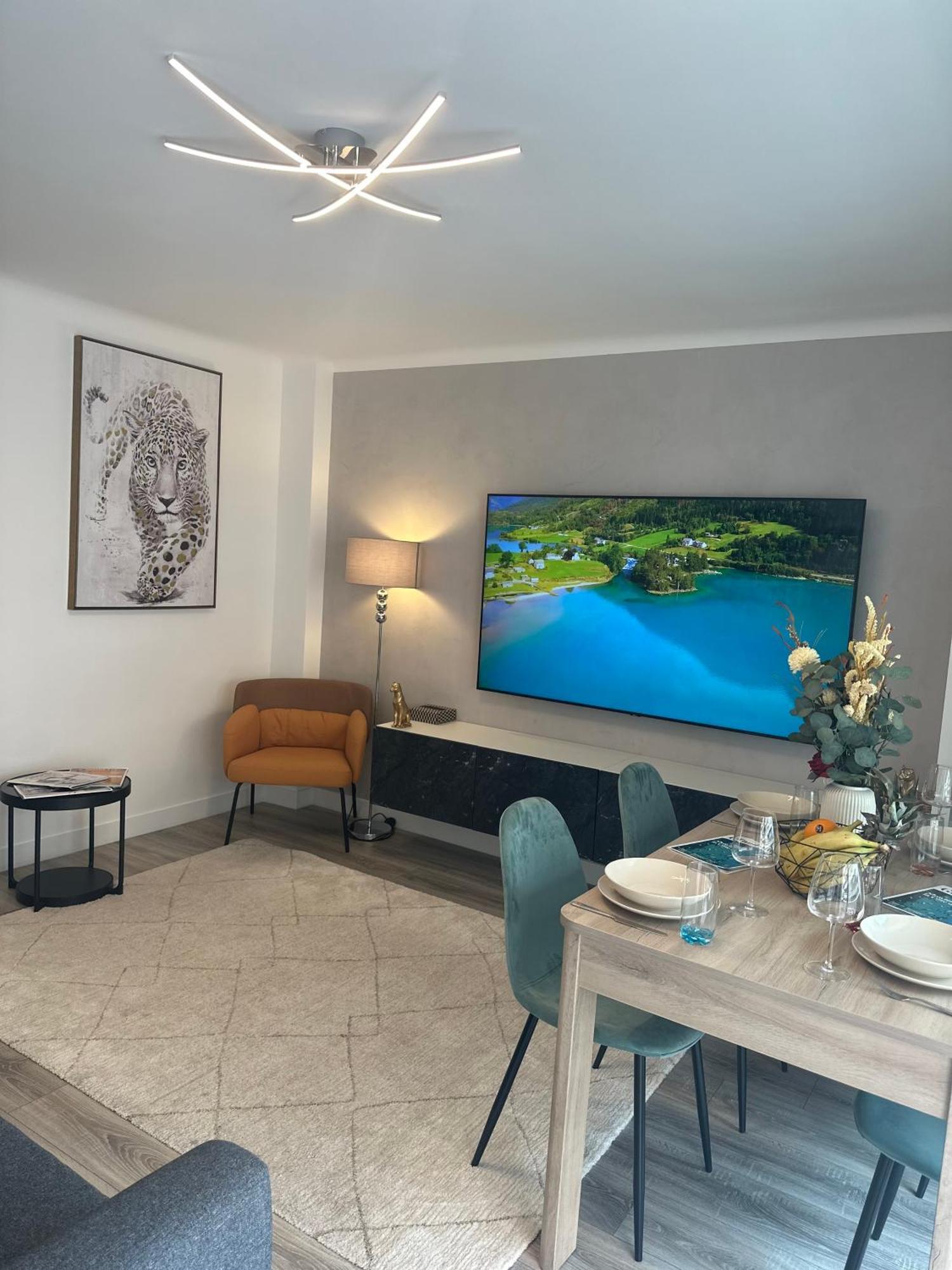 Appartement T3appartement De Luxe Croisette En Face De La Martinez 80m2 *