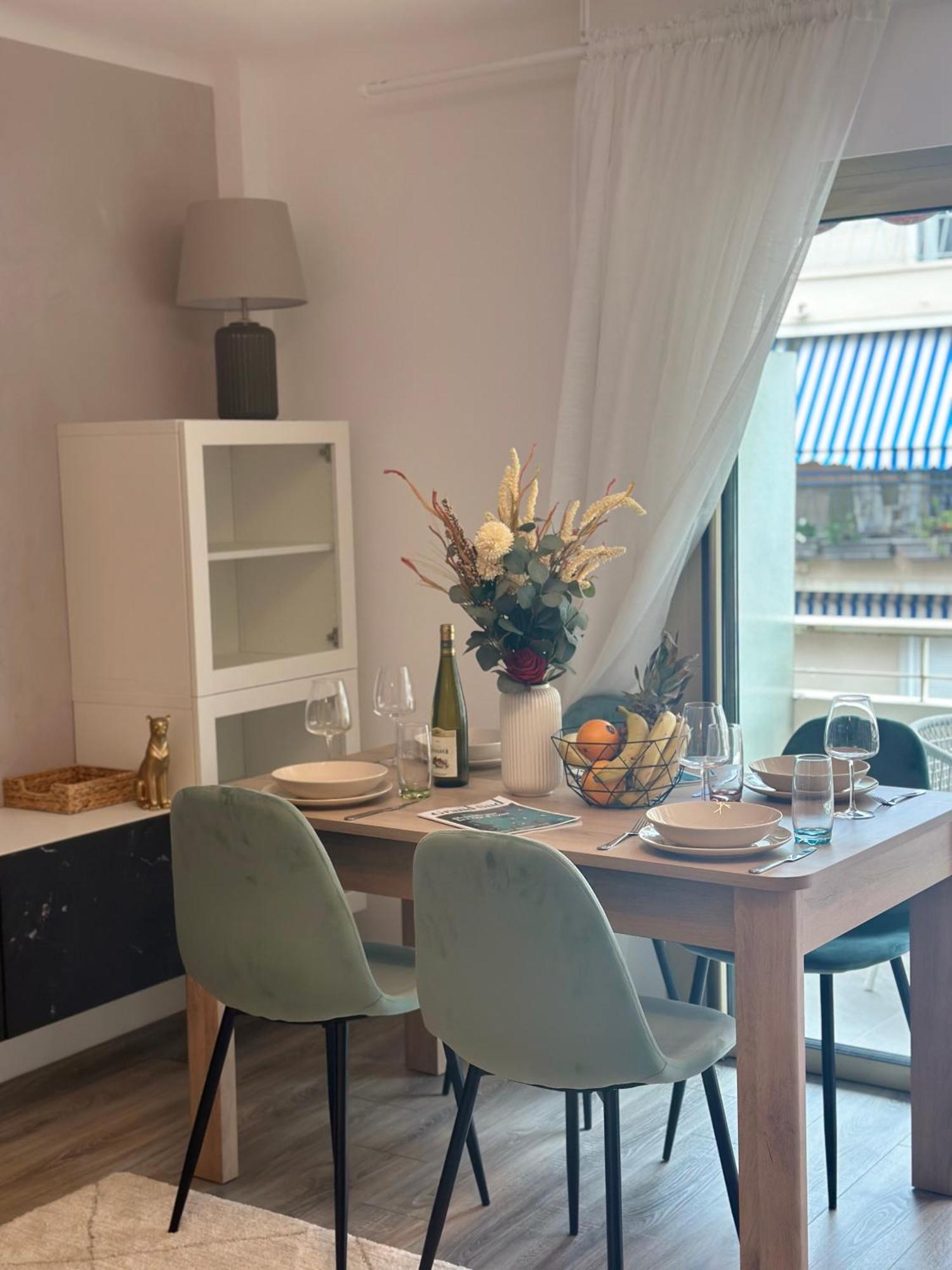 Appartement T3appartement De Luxe Croisette En Face De La Martinez 80m2